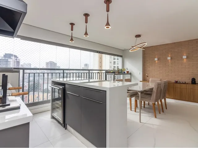 Imagem: O apartamento possui 4 Dormitórios, 2 Suítes, 5