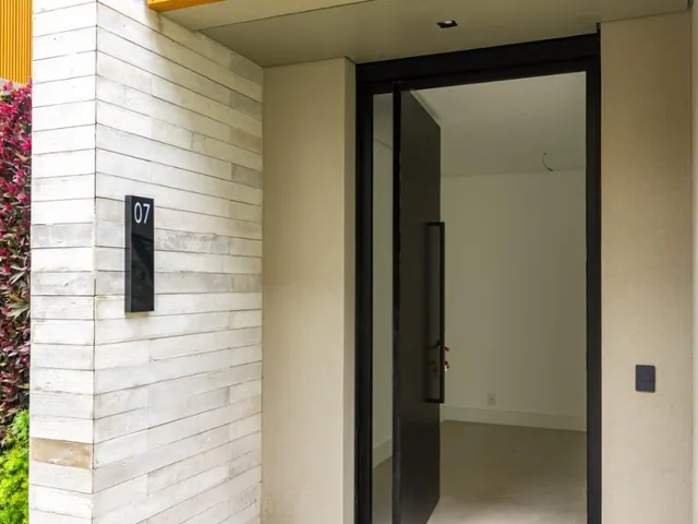 Imagem 3: Casa em condomínio para venda em Brooklin com 3 quartos, sendo 3 suítes, 620m²