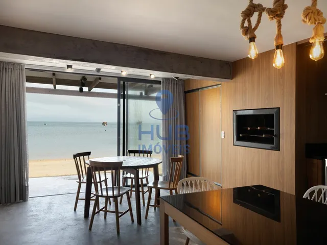 Imagem 7: Casa com 2 Dormitórios À Venda Sendo 2 Suítes, 174.8 M² por - R$ 5.650.000,00 - Morrinhos - Bombinhas/Sc
