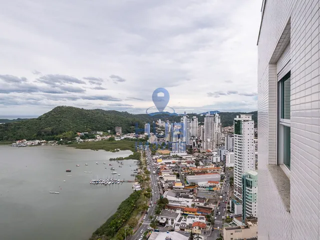 Imagem 12: Apartamento com 3 Dormitórios À Venda Sendo 3 Suítes, 329.0 M² por - R$ 7.750.000,00 - Fazenda - Itajaí/Sc