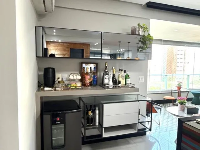 Imagem 2: Vende-Se Apartamento de Alto Padrão - 3 Suítes com Vista Mar - Andar Alto -217M²