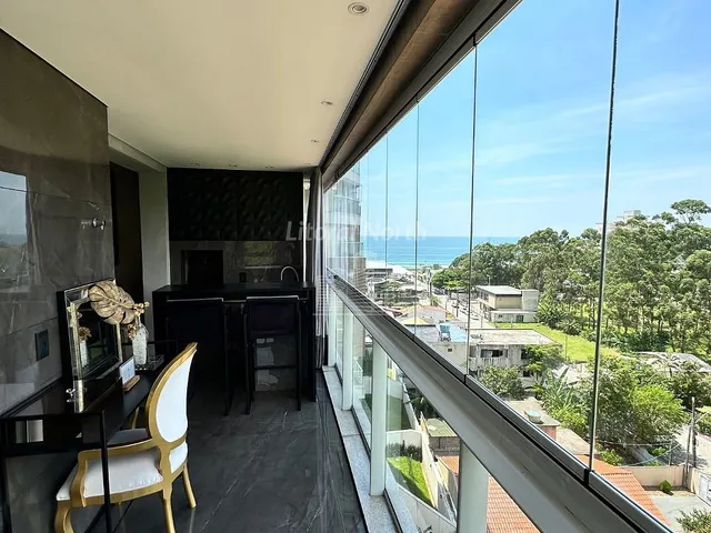 Imagem: Apartamento na Praia Brava á 50 metros