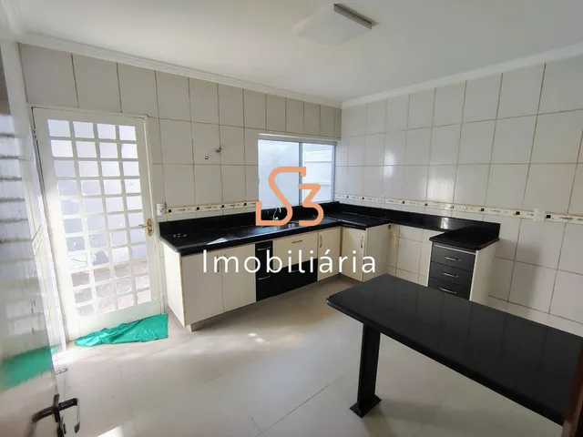 Imagem 12: Casa à venda ou locação em Uberlândia-MG, Alto Umuarama: 3 quartos, 2 banheiros, 2
