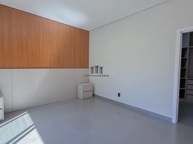 Imagem 10: Casa térrea nova com piscina e 4 suites em Condominio em Vespasiano