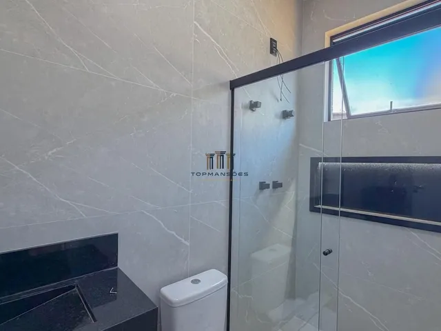 Imagem 9: Casa térrea nova com piscina e 4 suites em Condominio em Vespasiano