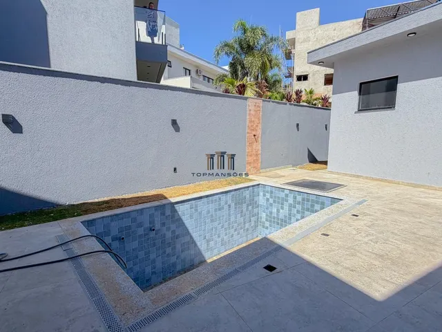 Imagem 7: Casa térrea nova com piscina e 4 suites em Condominio em Vespasiano