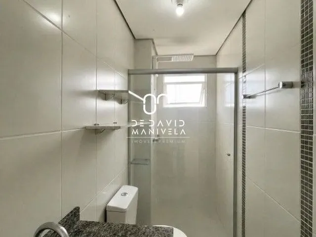 Imagem 5: Apartamento semimobiliado com sacada e churrasqueira