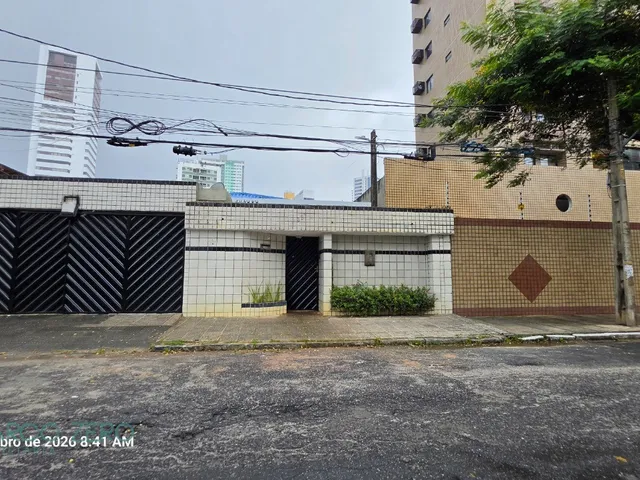 Imagem: A loja possui 4 Dormitórios, 4 Suítes, 4 Banheiros, 2