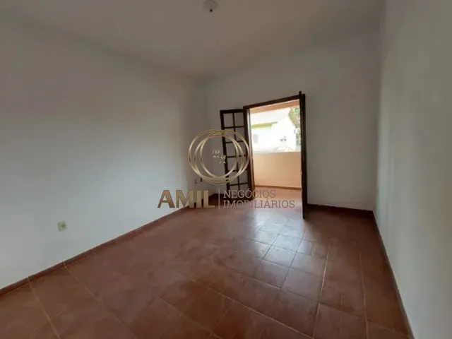 Imagem 3: RA AMIL, Venda, Sobrado, 03 Quartos sendo 01 Suíte com Closet, Área gourmet e Sacada