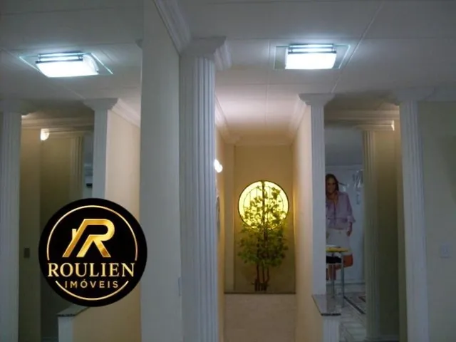Imagem 7: Casa Comercial à Venda no Centro de Nova Iguaçu-RJ: 3 Quartos, 3 Salas, 3 Banheiros, 2