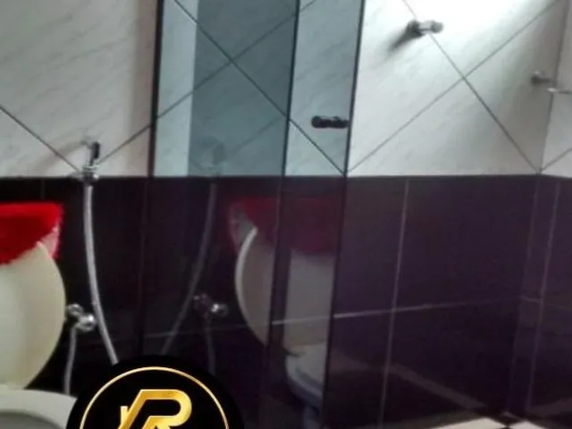 Imagem 9: Casa Comercial à Venda no Centro de Nova Iguaçu-RJ: 3 Quartos, 3 Salas, 3 Banheiros, 2
