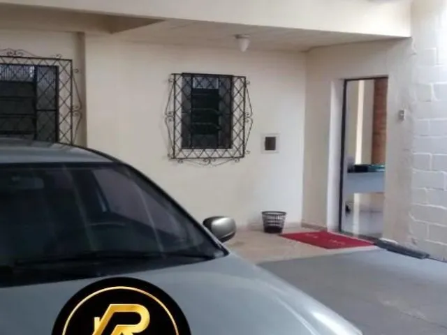 Imagem 12: Casa Comercial à Venda no Centro de Nova Iguaçu-RJ: 3 Quartos, 3 Salas, 3 Banheiros, 2