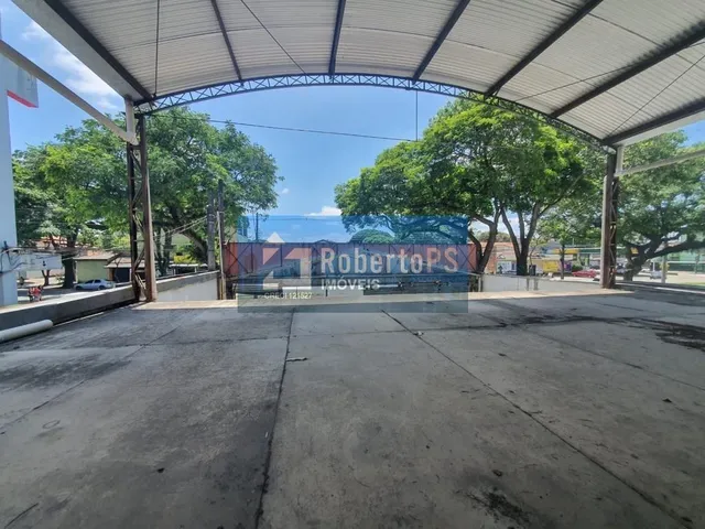 Imagem: À venda Espaçoso GALPÃO comercial no