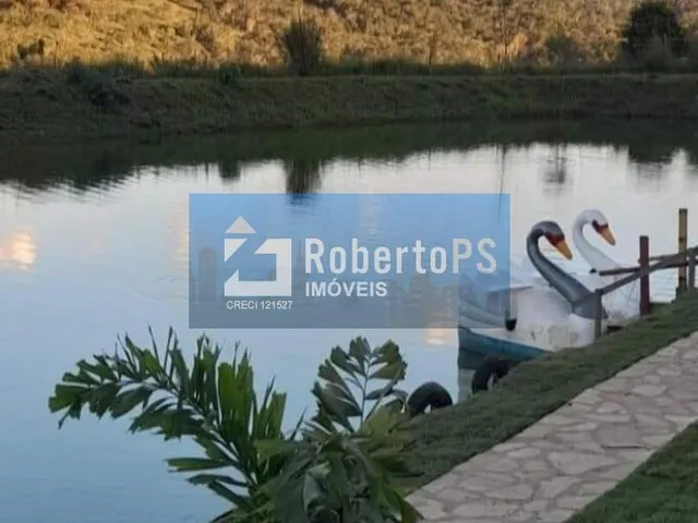 Imagem: O hotel possui 20 Dormitórios, 20 Suítes, 24 Banheiros,
