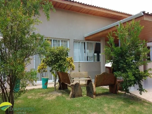 Imagem 7: Casa no condomínio Campos do Conde II- com 484 m² de terreno sendo 230 m² de A.C com 3