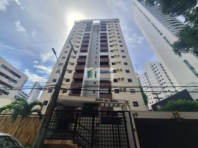 Imagem: O apartamento possui 4 Dormitórios, 1 Suíte, 2 Banheiros,