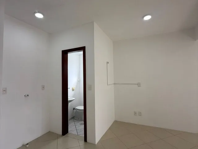 Imagem 4: Sala Comercial - Centro Comercial Luna - 706 - Sala Comercial - Centro Comercial Luna