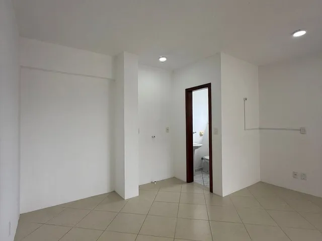 Imagem 7: Sala Comercial - Centro Comercial Luna - 706 - Sala Comercial - Centro Comercial Luna