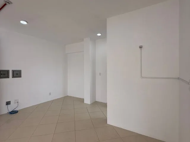 Imagem 3: Sala Comercial - Centro Comercial Luna - 706 - Sala Comercial - Centro Comercial Luna