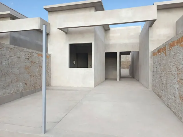 Imagem: Linda Casa com 2 Quartos Sobra de Terreno