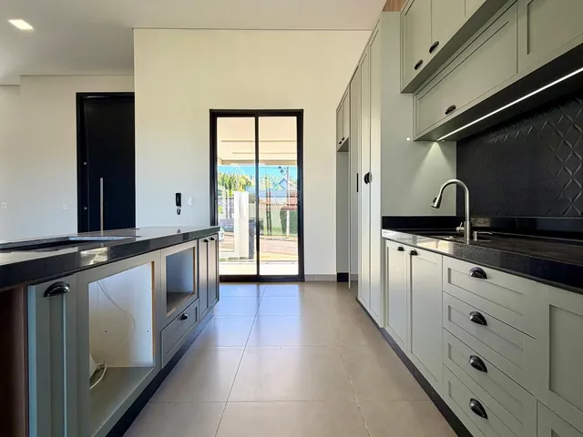 Imagem 15: Casa térrea, Semimobiliada, com piscina à venda no Jardim Pancera