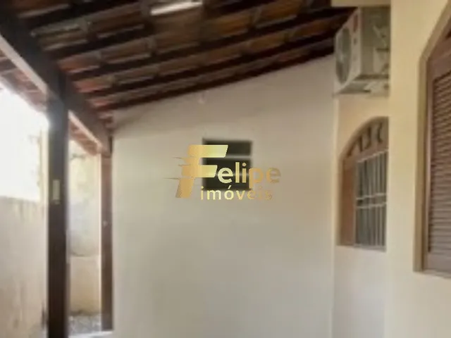 Imagem 2: BELÍSSIMA CASA DE 04 QUARTOS, SENDO 01 SUÍTE, PISCINA, EXCELENTE LOCALIZAÇÃO, À