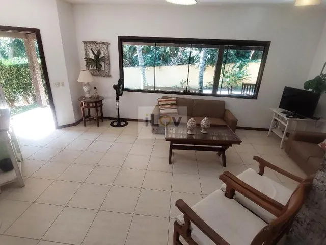 Imagem 8: Casa com 5 quartos (3 suítes) + Piscina e Espaço Gourmet completo Pertinho da Praia de