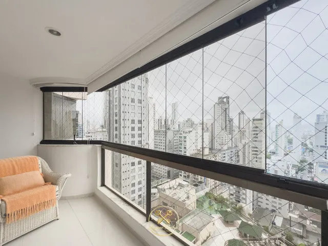 Imagem 11: Apartamento á venda mobiliado e decorado, com 3 dormitórios na Av. Brasil em Balneário