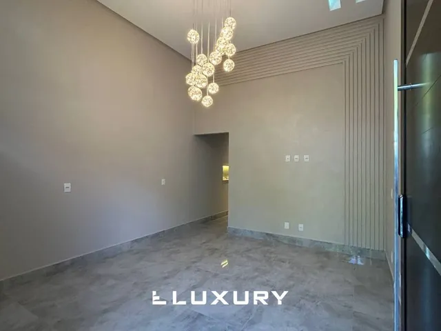 Imagem 2: Casa Alto Padrão com Piscina e 2 Suítes no Jardim Todos os Santos