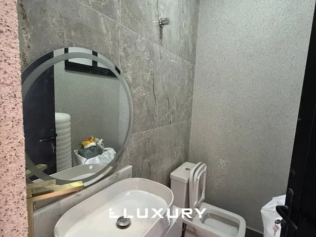 Imagem 4: Casa Alto Padrão com Piscina e 2 Suítes no Jardim Todos os Santos