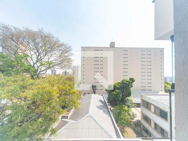 Imagem 13: Este espaçoso apartamento localizado em Santo André é uma excelente opção para quem