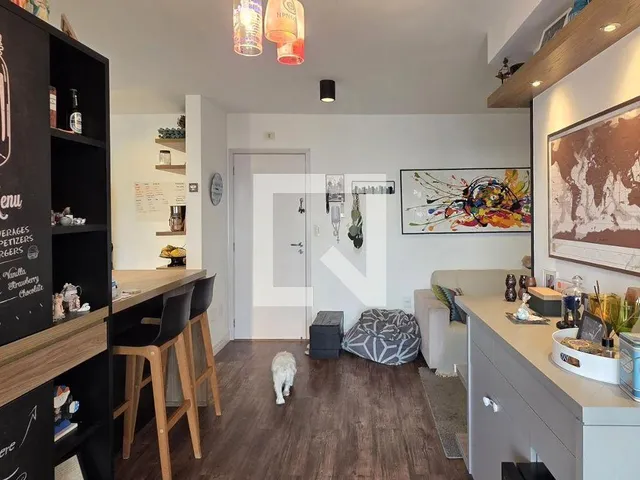 Imagem 4: Este apartamento de 68 metros quadrados oferece uma combinação perfeita de conforto e