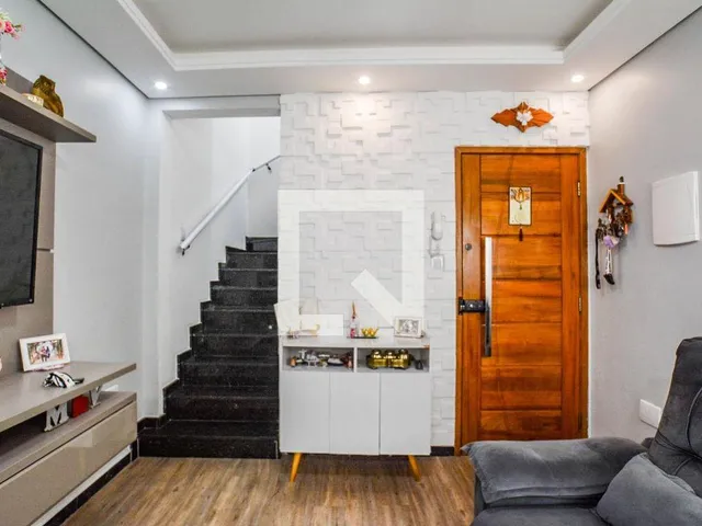 Imagem 6: Localizado no charmoso bairro da Vila Alice, este apartamento oferece uma combinação