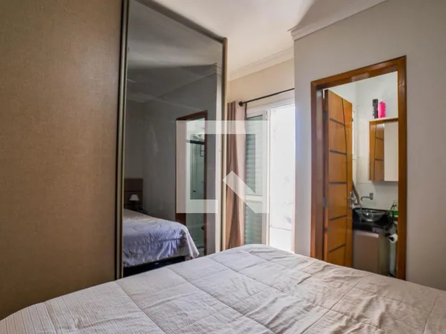 Imagem 5: Localizado no charmoso bairro da Vila Alice, este apartamento oferece uma combinação