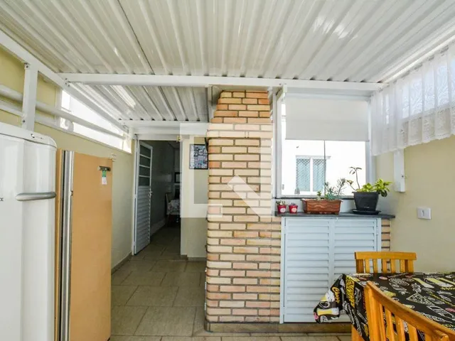 Imagem 15: Localizado no charmoso bairro da Vila Alice, este apartamento oferece uma combinação