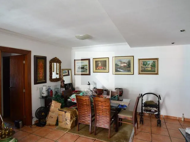 Imagem 7: Localizado na vibrante Barra da Tijuca, no Rio de Janeiro, este apartamento oferece uma