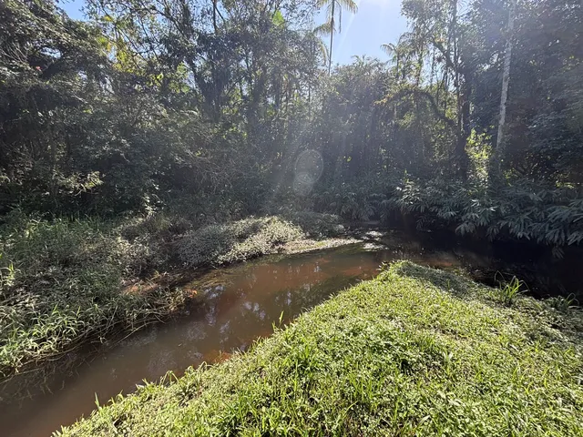 Imagem 11: Chácara com rio