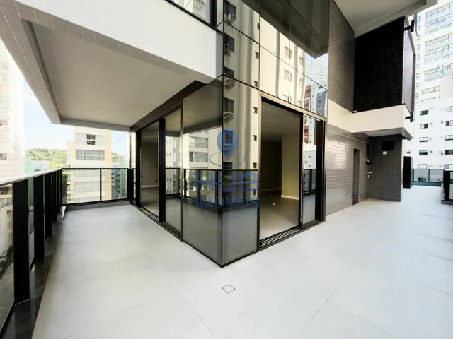 Imagem 4: Diferenciado com 4 Dormitórios À Venda Sendo 4 Suítes, 255.5 M² por - R$ 8.100.000,00 - Centro - Bal. Camboriú/Sc