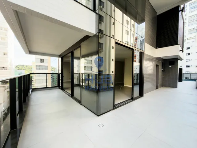 Imagem 5: Diferenciado com 4 Dormitórios À Venda Sendo 4 Suítes, 255.5 M² por - R$ 8.100.000,00 - Centro - Bal. Camboriú/Sc