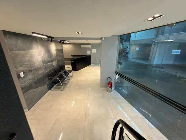 Imagem 2: Sala Comercial de Alto Padrão no Centro de Joinville-SC: 4 salas, 3 banheiros, 157m²