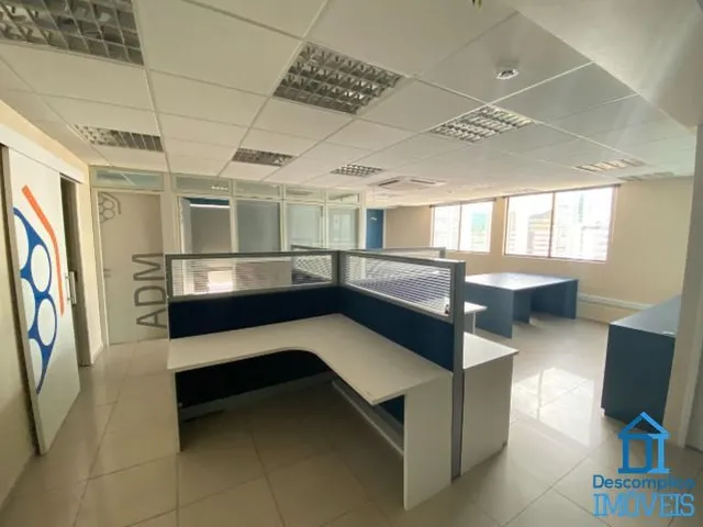 Imagem: A sala comercial possui 3 Dormitórios, 3 Banheiros, 3