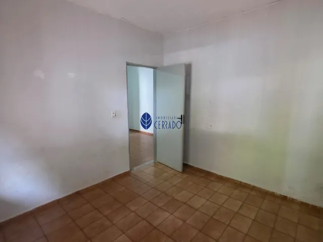 Imagem 16: Oportunidade no Bairro Santo André: Casa à Venda em Amplo Terreno - Anápolis
