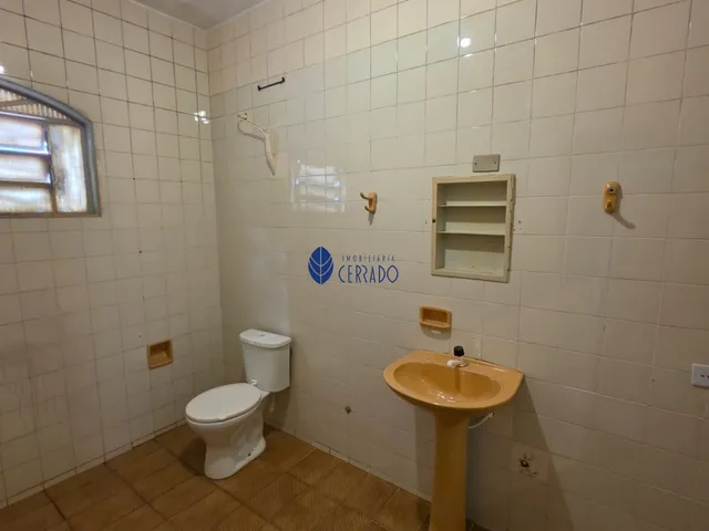 Imagem 15: Oportunidade no Bairro Santo André: Casa à Venda em Amplo Terreno - Anápolis