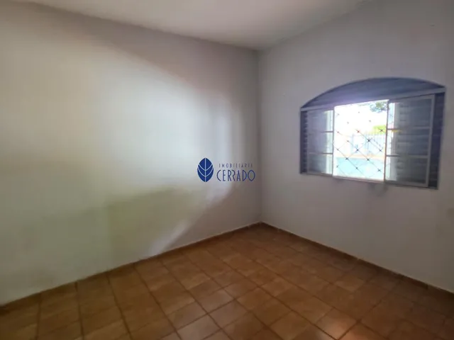 Imagem 10: Oportunidade no Bairro Santo André: Casa à Venda em Amplo Terreno - Anápolis