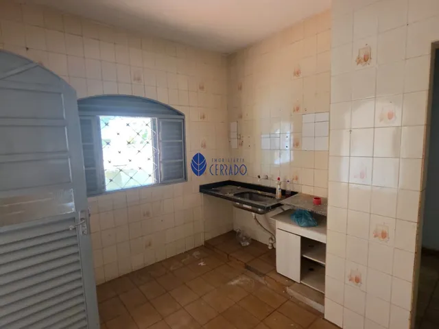 Imagem 12: Oportunidade no Bairro Santo André: Casa à Venda em Amplo Terreno - Anápolis