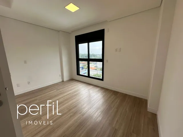 Imagem 4: Apartamento à venda em Joinville-SC, bairro Anita Garibaldi: 2 suítes, 2 vagas de