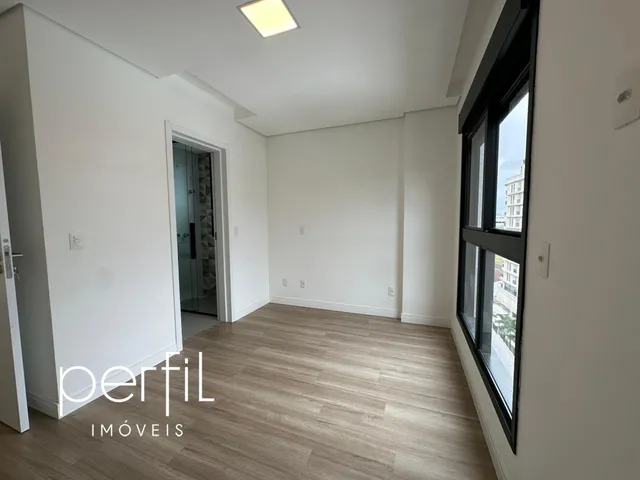 Imagem 5: Apartamento à venda em Joinville-SC, bairro Anita Garibaldi: 2 suítes, 2 vagas de