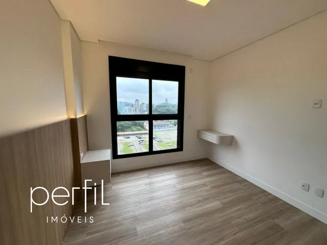 Imagem 5: Apartamento de 3 quartos com 1 suíte, 2 demi-suítes e 2 vagas de garagem à venda em