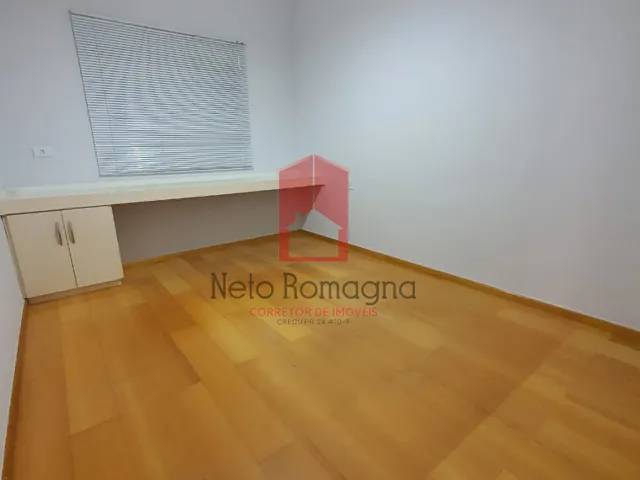 Imagem 13: Casa com piscina