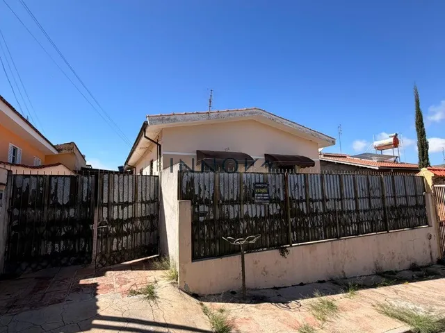Imagem 1: CASA RESIDENCIAL em Poços de Caldas - MG, Jardim Santa Rosália
